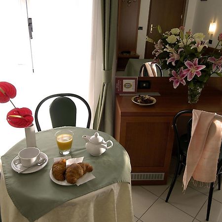 Hotel Dore Milánó Kültér fotó