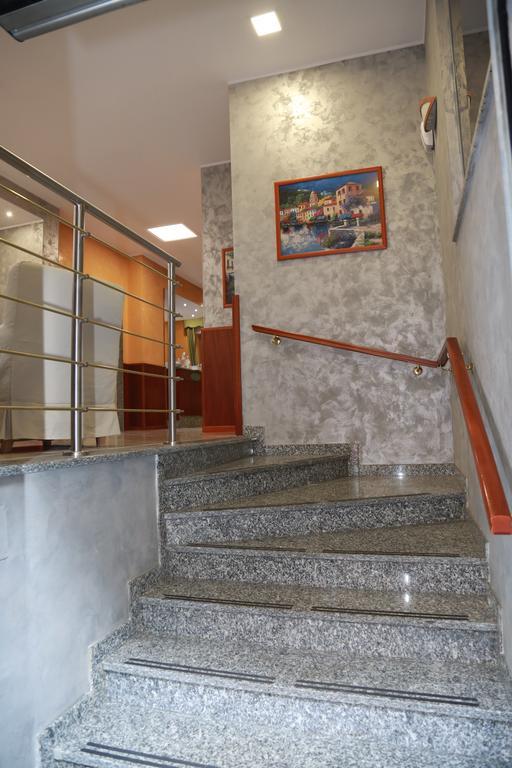 Hotel Dore Milánó Kültér fotó