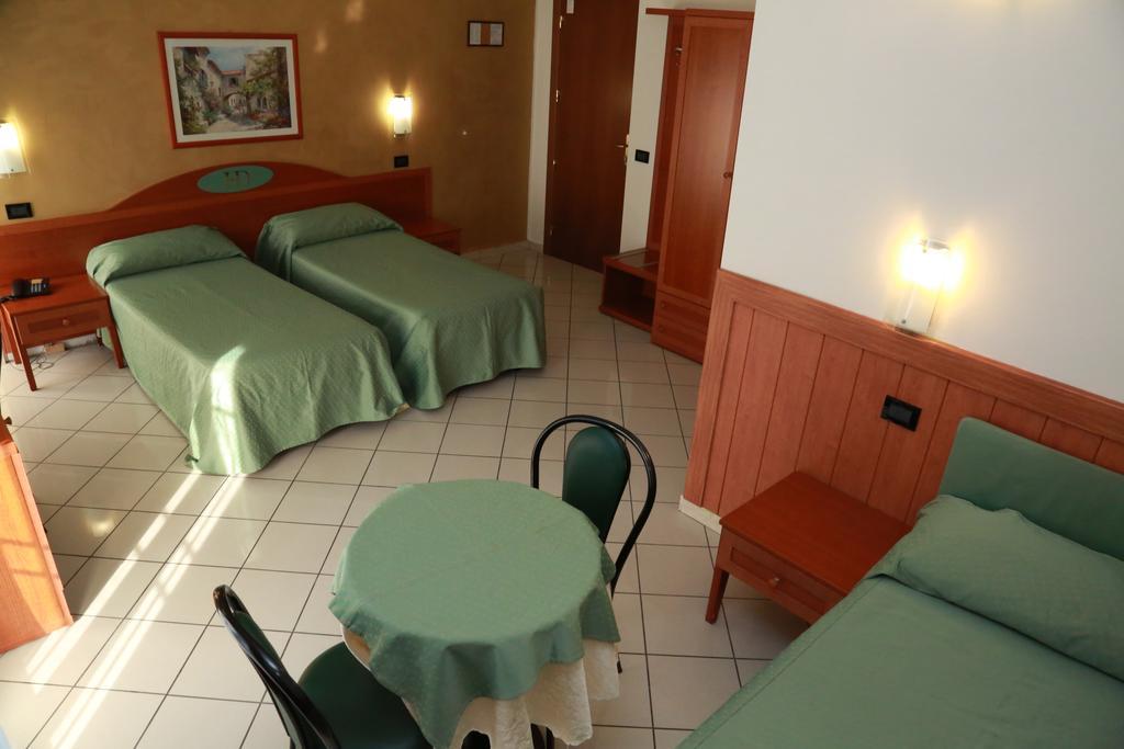 Hotel Dore Milánó Kültér fotó