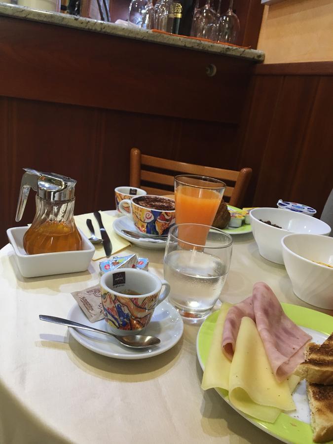 Hotel Dore Milánó Kültér fotó