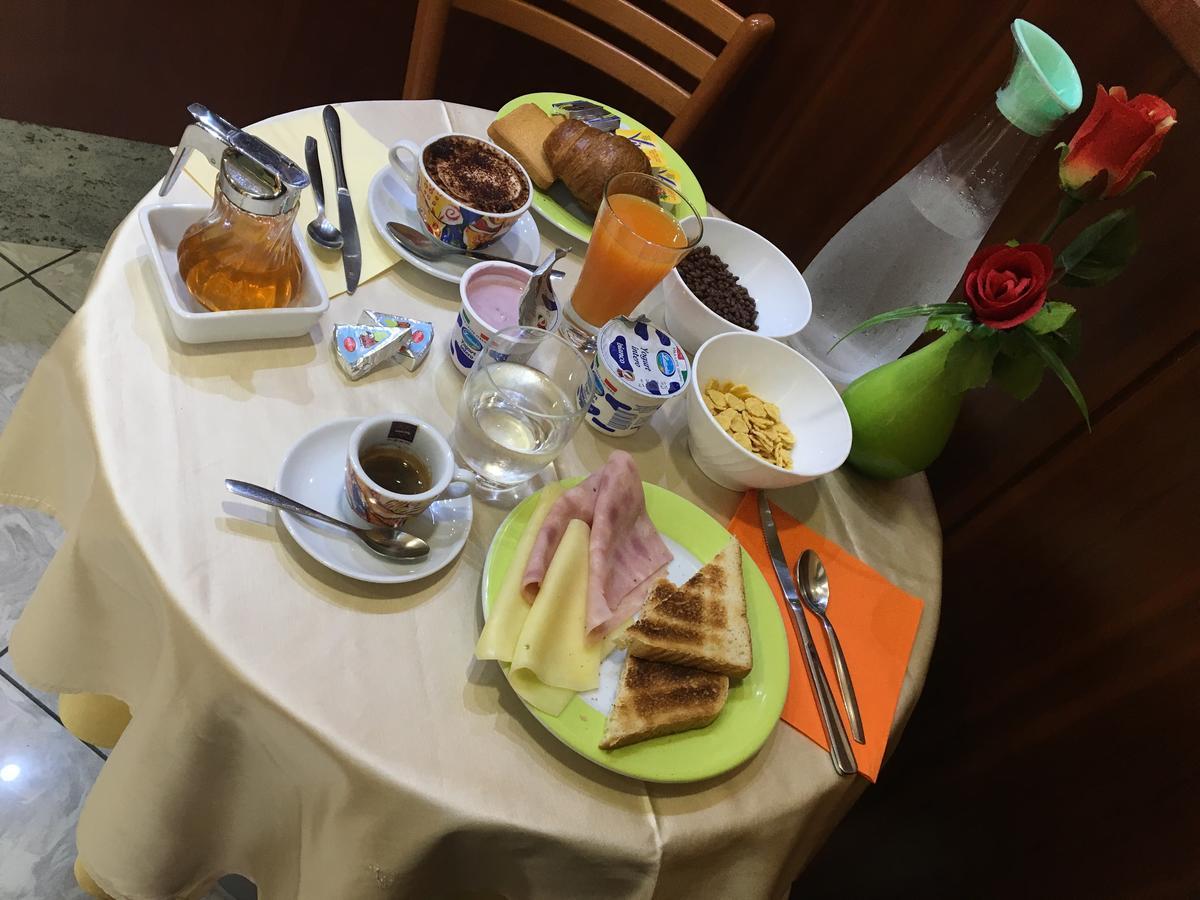 Hotel Dore Milánó Kültér fotó